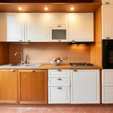 Via Panzani 16, 3rd Floor - Antonella - Elegant & Spacious, 3-bedroom In Historic Center Apartament Florencja