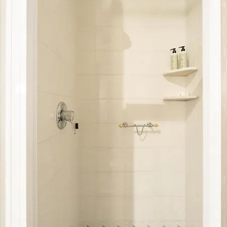 Apartment Via Panzani 16, 3th Floor - Antonella - Elegant & Spacious, 3-bedroom In Historic Center Florence