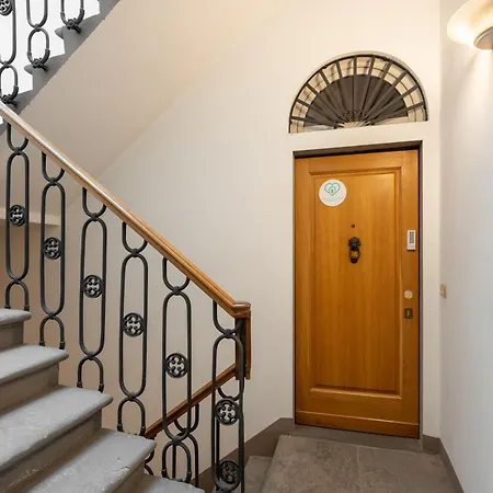 Via Panzani 16, 3th Floor - Antonella - Elegant & Spacious, 3-bedroom In Historic Center * Florence