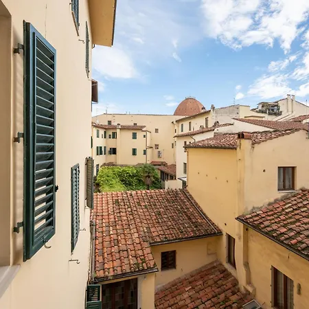 Via Panzani 16, 3th Floor - Antonella - Elegant & Spacious, 3-bedroom In Historic Center Apartment
