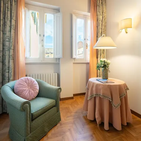 Via Panzani 16, 3rd Floor - Antonella - Elegant & Spacious, 3-bedroom In Historic Center * Florencja