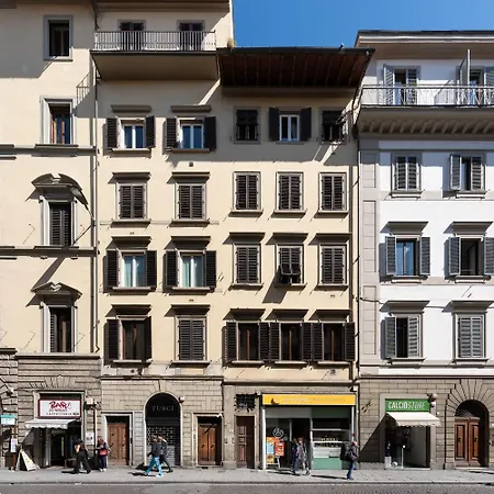 Via Panzani 16, 3th Floor - Antonella - Elegant & Spacious, 3-bedroom In Historic Center Apartment